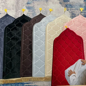 Ислямски килимче за молитви, мек фланелевый килим за богослужение, подложка за пода с релефни, нескользящий Портативен домашен килимче за молитви на открито