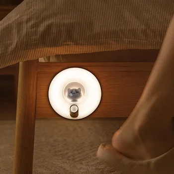 Сладък Котка с Датчик за движение, LED Нощни Лампи USB Акумулаторна Шкаф Стенен Лампа за Спални Тенис на Инфрачервен датчик за нощна светлина